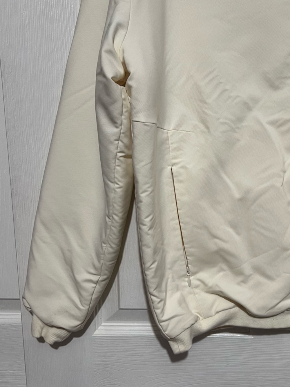 💗 Gymshark x Whitney Simmons - Women's Cream Reversible Bomber Jacket - Picture 4 of 11
